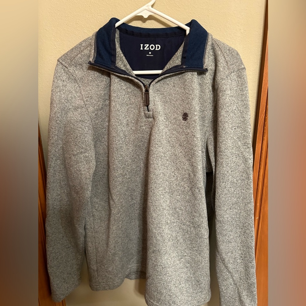 Izod quarter zip fleece